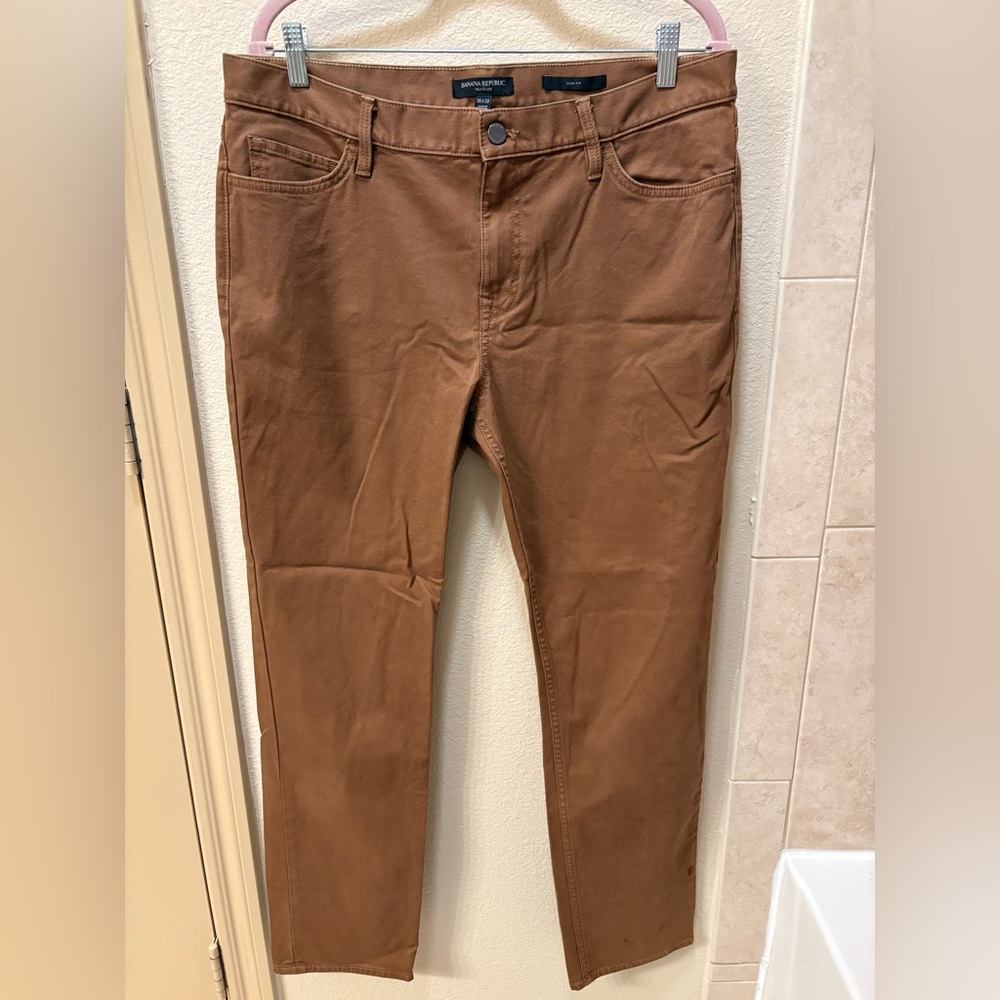 Banana Republic Men’s Traveler Pants